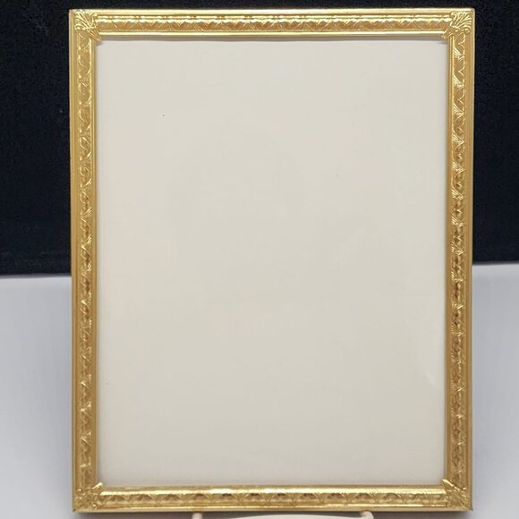 Vintage Ornate Gold Tone Picture Frame With Applied Corners Velvet Backing 10x8 - Picture 2 of 9